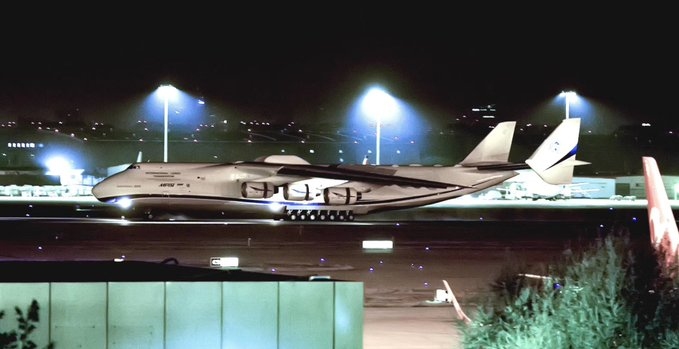 視頻：世界最大飛機(jī)AN-225降落天津機(jī)場(chǎng) 將為波蘭運(yùn)送400噸物資
