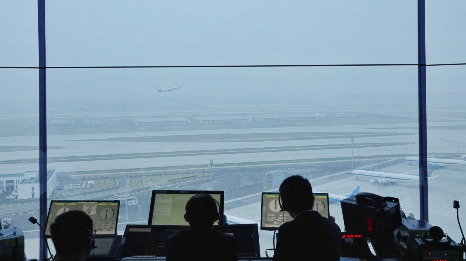 北京兩機場5月3日國內(nèi)航班夏秋換季
-國際快遞價格