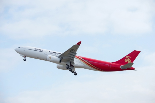 深航深圳=大阪國際“客改貨”航班從深圳機(jī)場騰飛
-青島空運公司