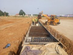 正在進行室外管網及消防水池施工
-上海機場代碼