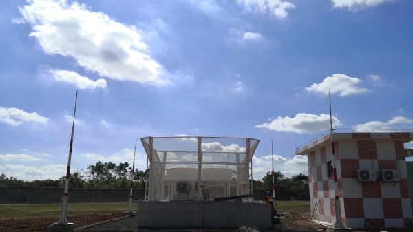 海南地區(qū)首套風廓線雷達系統(tǒng)落戶海口美蘭機場主降跑道
