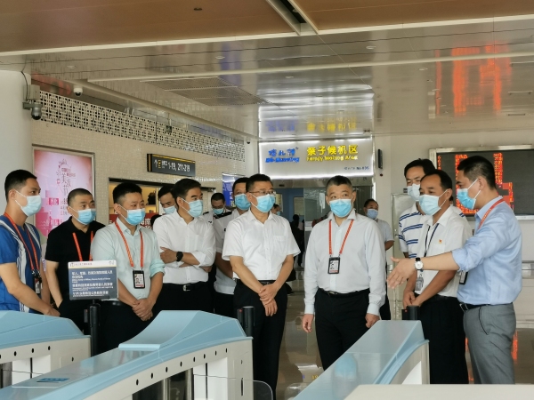 為海南自貿(mào)港建設(shè)提供“民航聰明”
-大連海運(yùn)費(fèi)