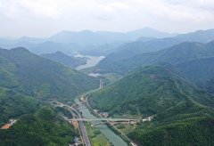 中國(guó)鐵建電氣化局集團(tuán)職工開(kāi)始為成渝高鐵進(jìn)行接觸網(wǎng)整體吊弦改換
-上海國(guó)際