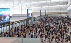 國慶假期首日13.7萬旅客進出江北國際機場