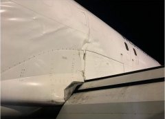 圖片顯示飛機(jī)遭受了嚴(yán)重的損壞
-美國(guó)空派