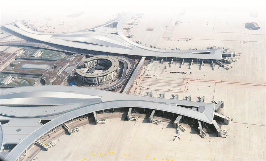 和神鳥一起過年 鏡頭下的成都天府國際機場和建設(shè)者