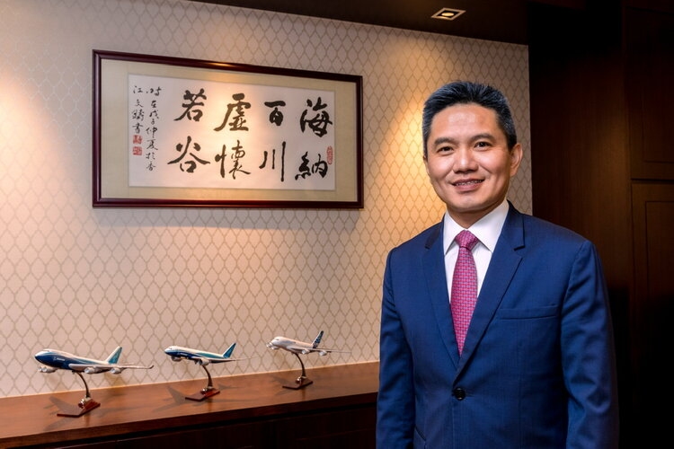 香港商人成為亞洲航空第三大股東！撲克冠軍4億港元進(jìn)股亞航
