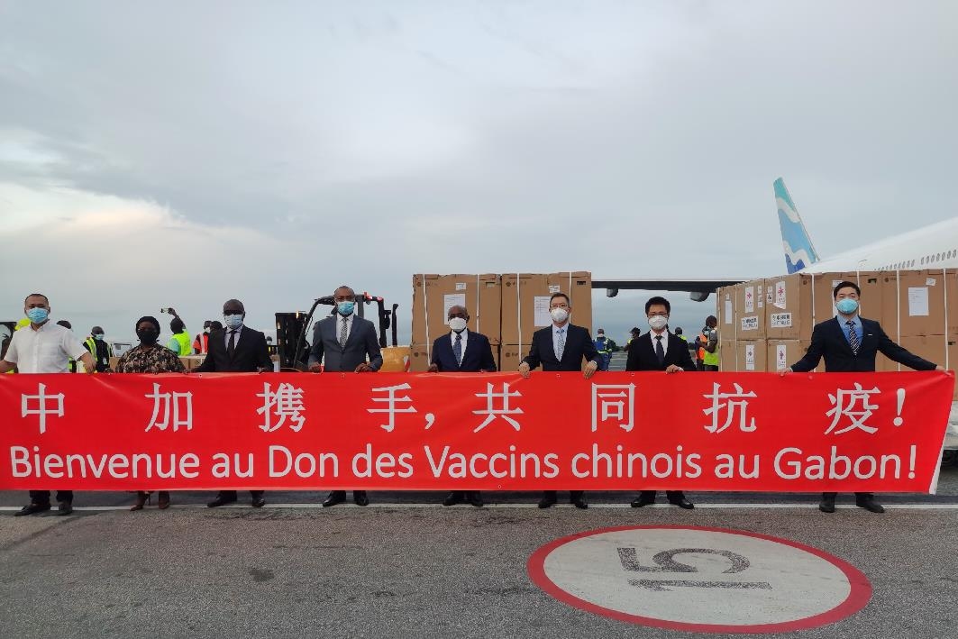中國率先向加蓬援助疫苗
-國際海運