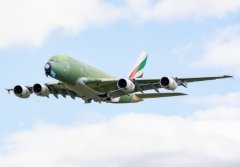 飛機在4.3萬英尺的高空巡航
-國際空運